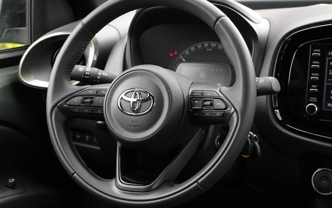 Toyota Aygo cena 72000 przebieg: 1000, rok produkcji 2023 z Pajęczno małe 137